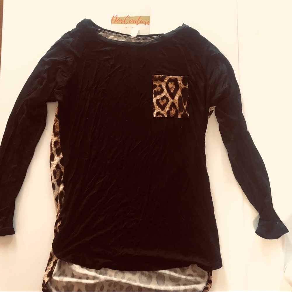 Women’s block color cheetah long sleeve top